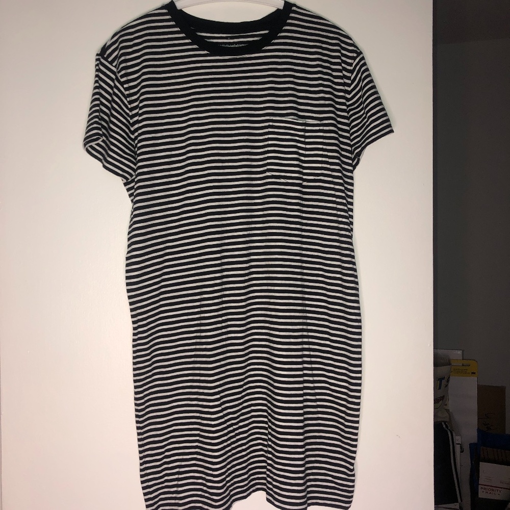 Everlane Pocket T-Shirt Dress